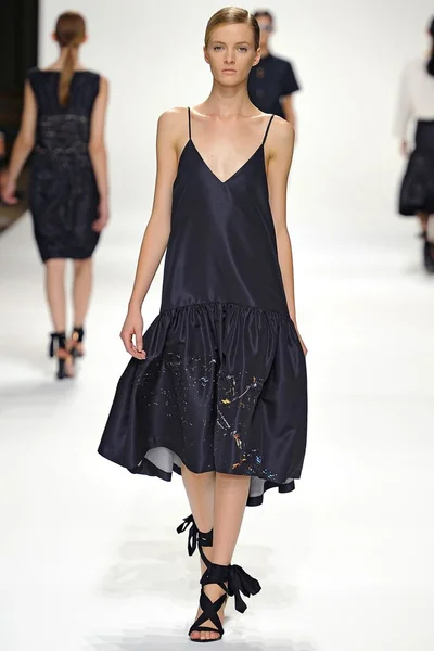 Look 54